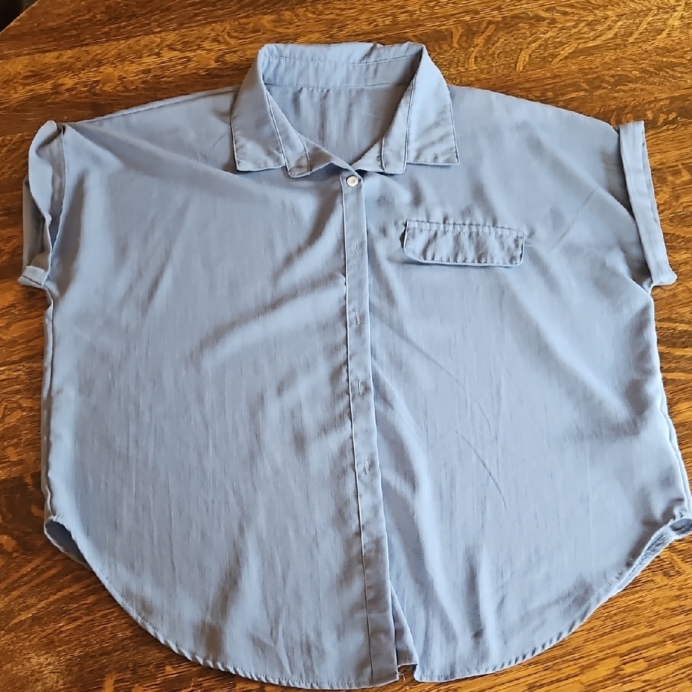 Light Blue Women's Short Sleeve Button-Front Blouse